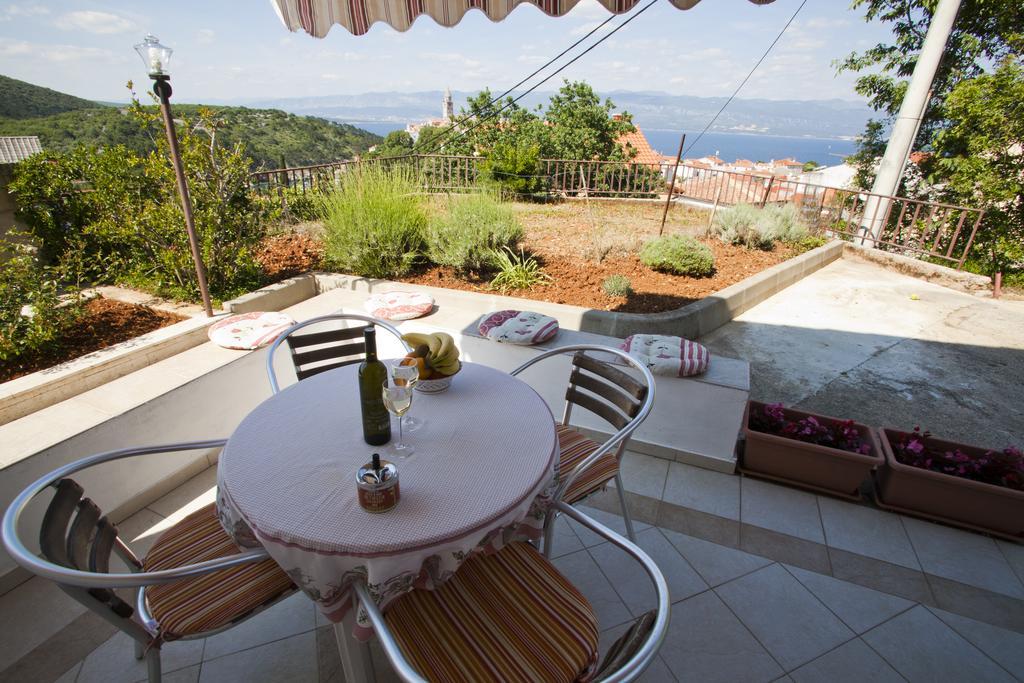Apartments Marija Vrbnik Ngoại thất bức ảnh