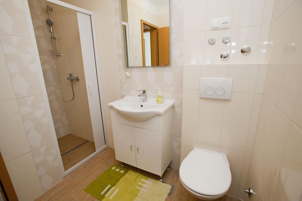 Apartments Marija Vrbnik Ngoại thất bức ảnh